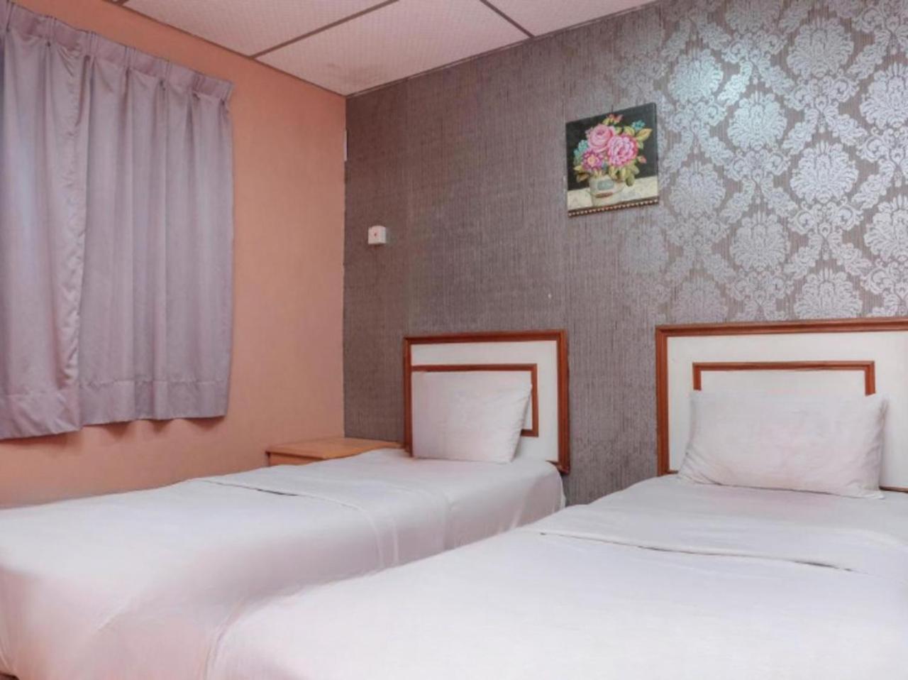 Hotel Tiara Chukai 외부 사진